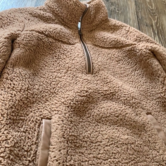 ❌SOLD❌Abercrombie & Finch Sherpa - Picture 2 of 7